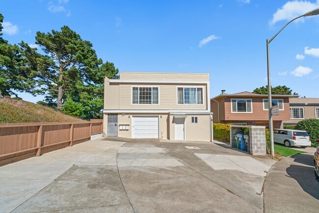 Primary Photo - 101 Cerro Dr