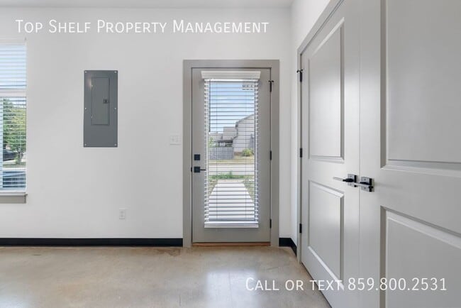 Building Photo - Beautiful New Construction !