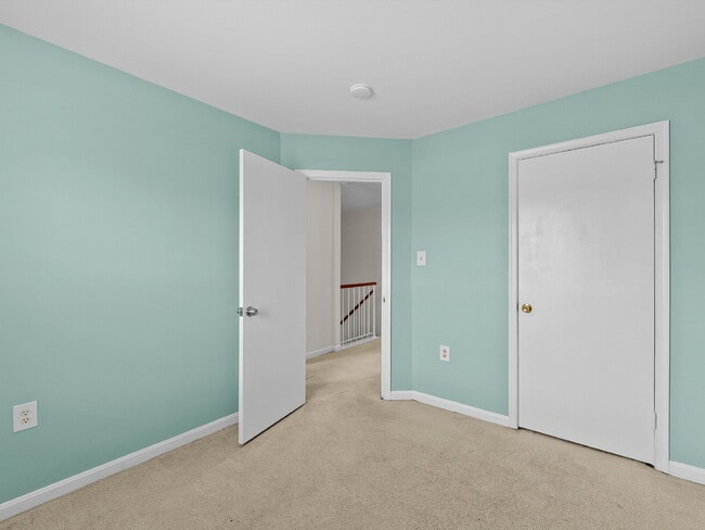 Building Photo - 2178 Mager Dr