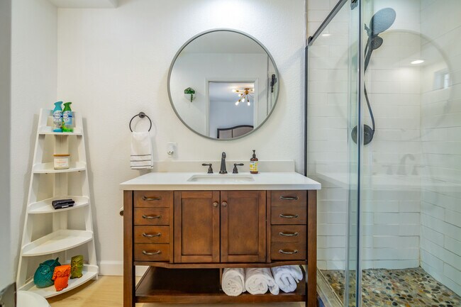 Building Photo - 54200 Avenida Madero
