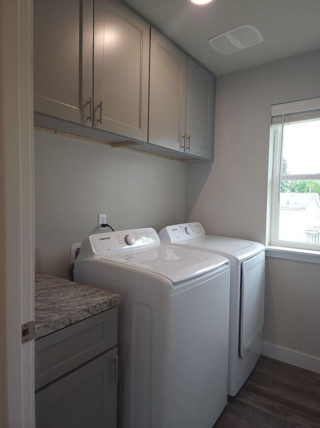 Building Photo - Yelm Creek Estates, New Construction 4 Bedroom, 2.75 Bathroom with Den