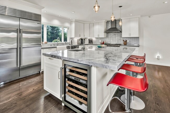 Building Photo - 1790 McKinley Rd