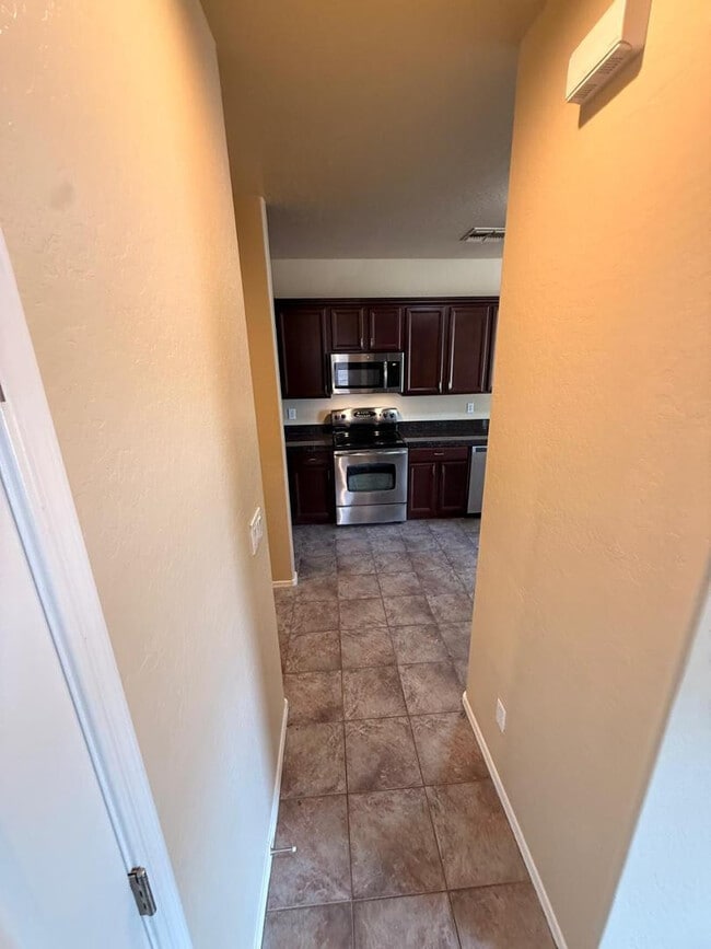 Building Photo - 8462 E Pampa Ave