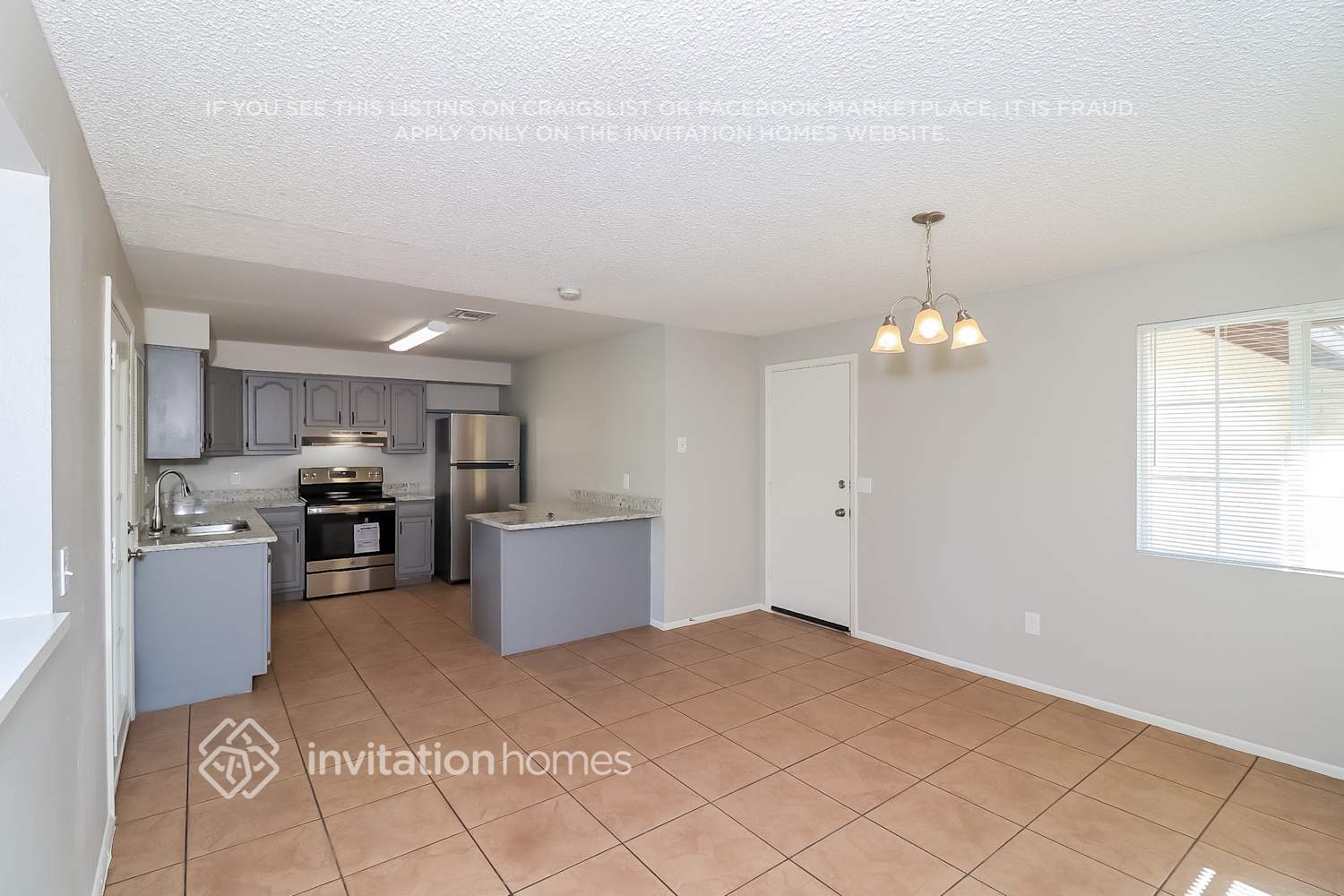 Building Photo - 5552 W Carol Ave