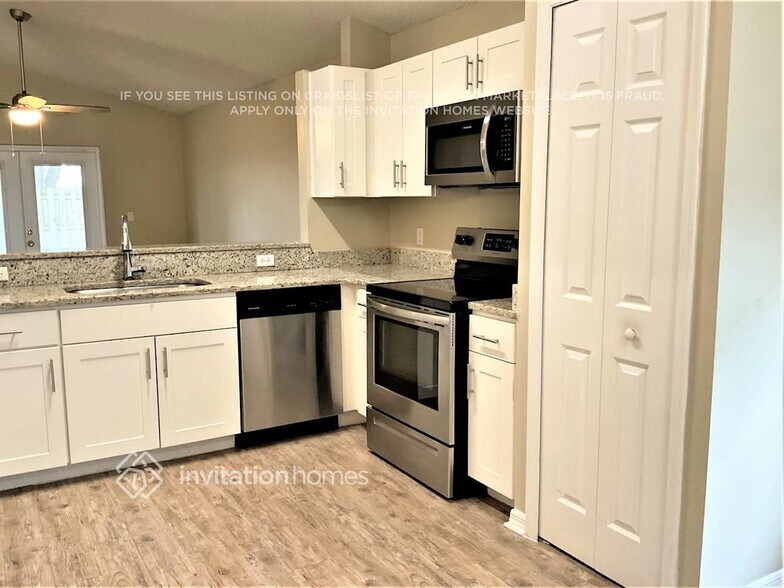 Building Photo - 6711 Fawn Ridge Dr