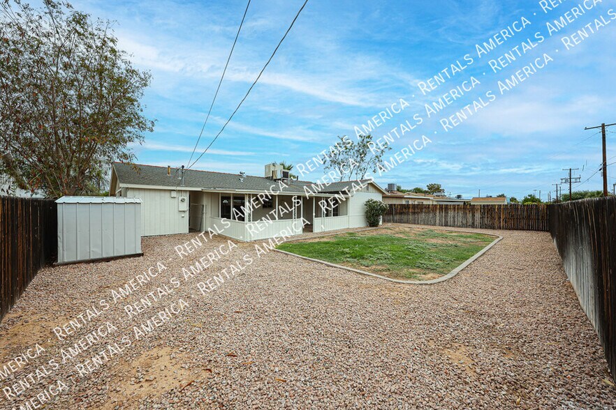 Building Photo - 7421 E Beatrice St