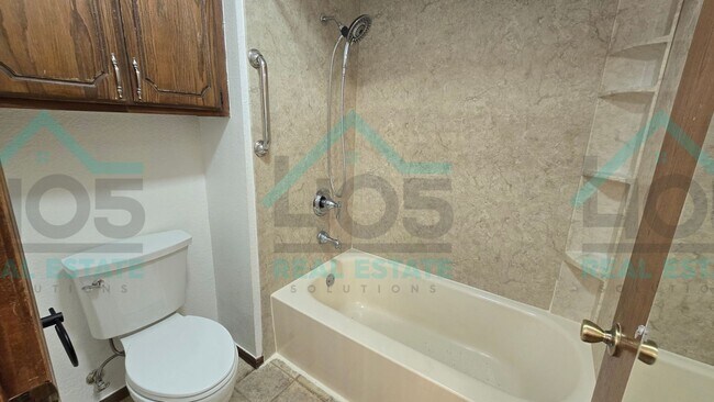 Building Photo - 3 Bedroom in Harrah