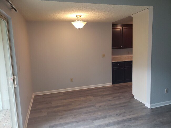 Building Photo - Emerald Ridge High School Duplex