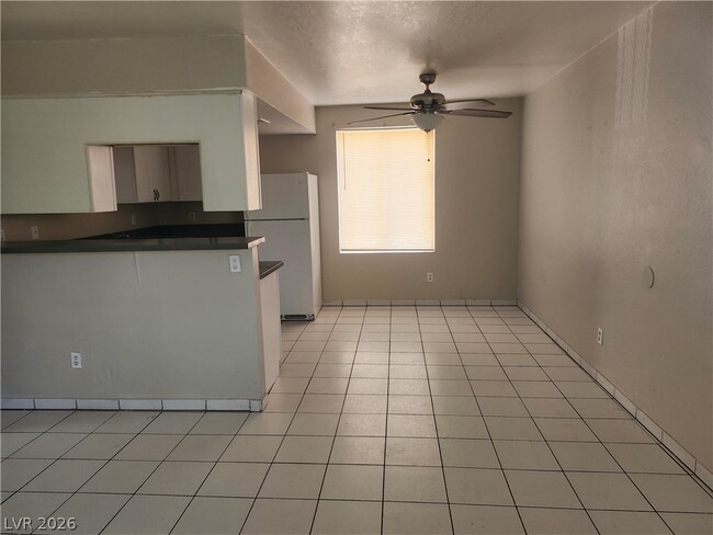 Building Photo - 4737 Thunderbolt Ave