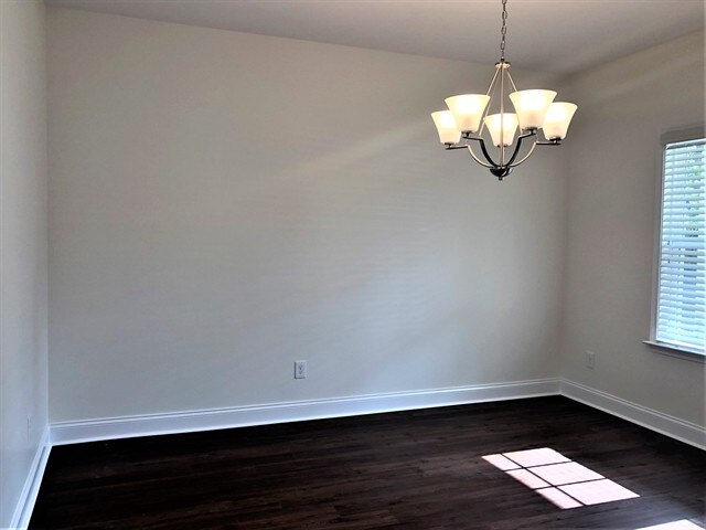 Building Photo - 317 Golf Rd