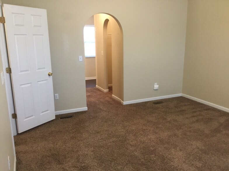 Building Photo - 7648 Harwood Ct