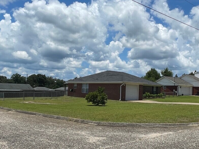 Building Photo - 119 Blake Dr
