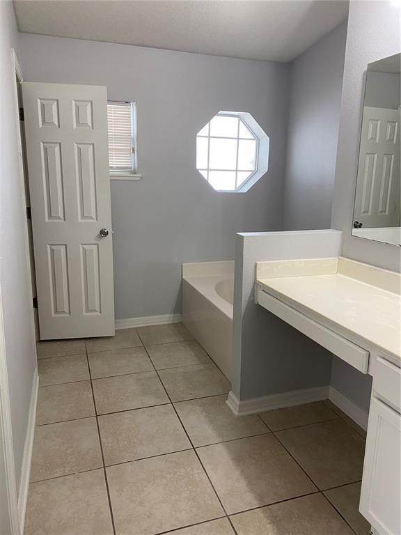 Building Photo - 2210 Nicollett Way