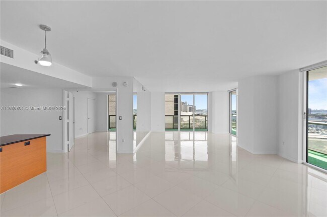 Building Photo - 50 Biscayne Blvd