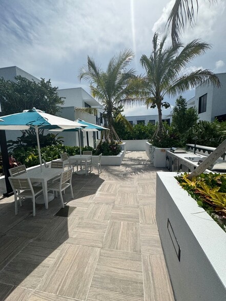 Building Photo - 144 NW 32nd St