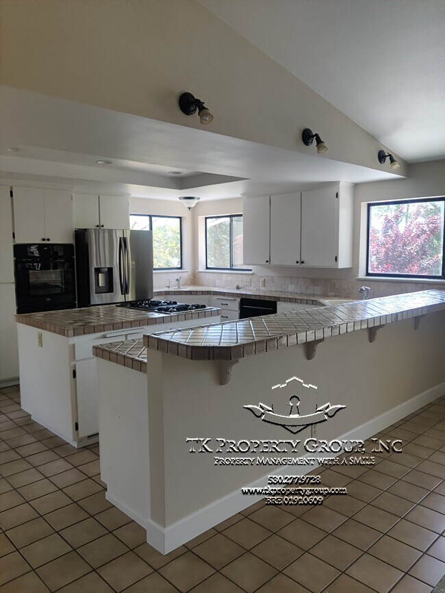 Building Photo - 13313 Thistle Loop