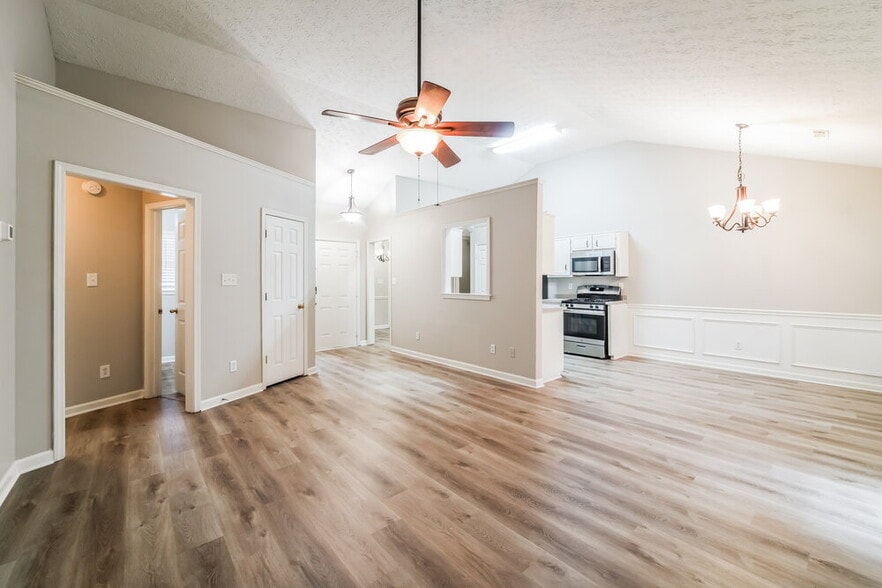 Building Photo - 47 Noah Dr