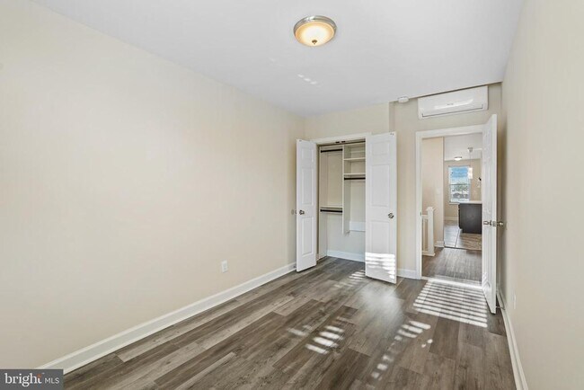 Building Photo - 2509 Linden Ave