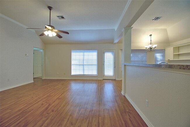 Building Photo - 101 Pecan Vista Ln