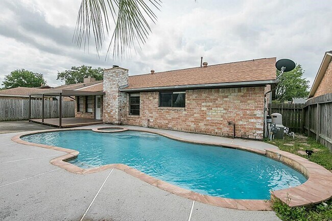 Building Photo - 3107 Wagon Trail Dr