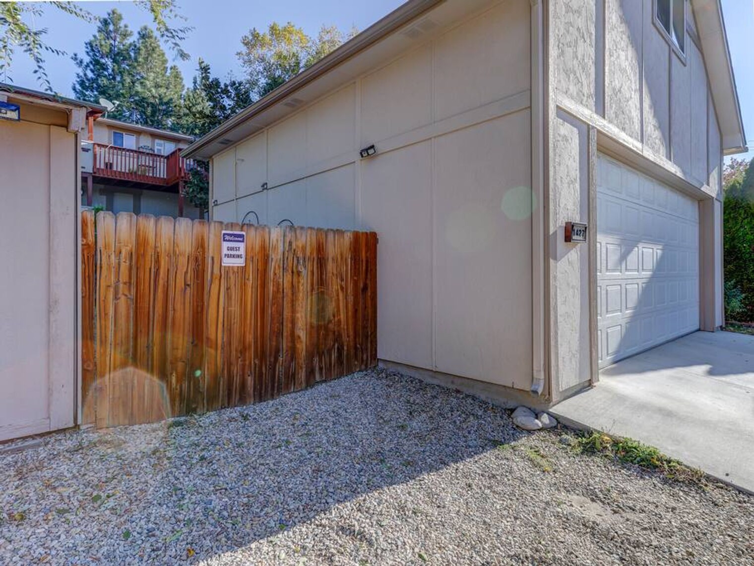 Building Photo - 1427 E Hays St