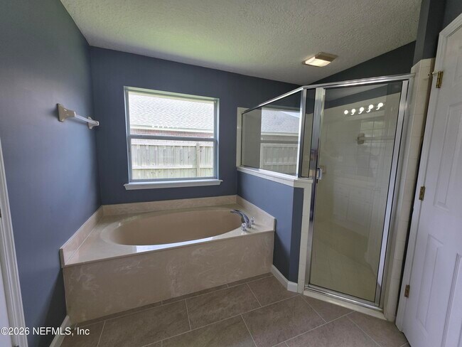 Building Photo - 739 Wakemont Dr