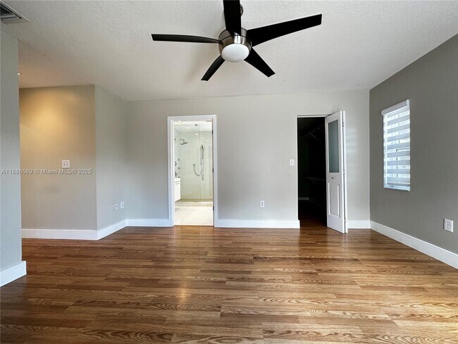 Building Photo - 18201 SW 149th Ave