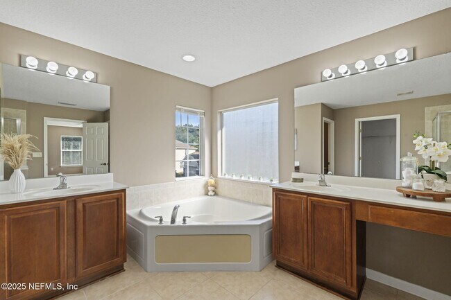 Building Photo - 3370 Turkey Creek Dr