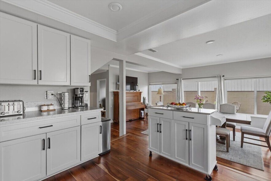 Building Photo - 3816 Mistral Dr