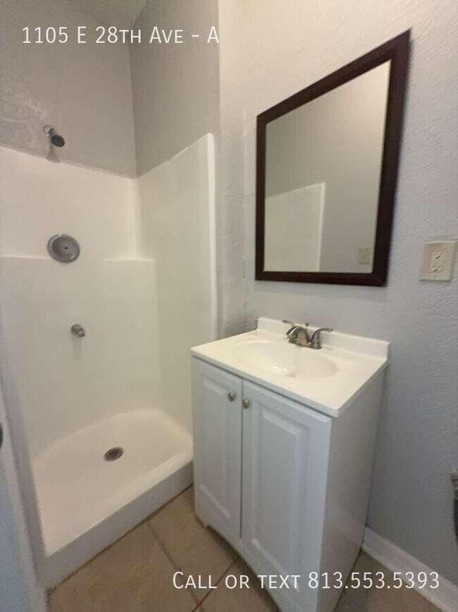 Building Photo - 1105 E 28th Ave