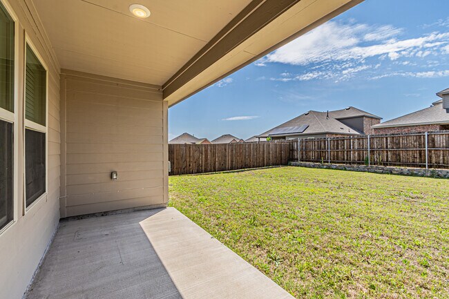 Building Photo - 1612 Harvest Glen Dr