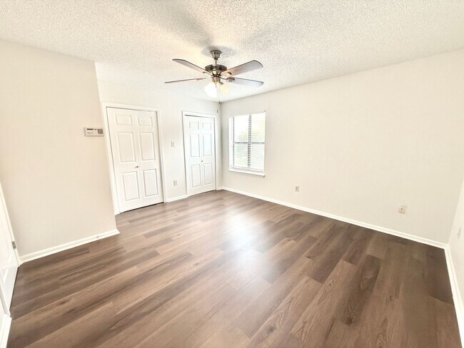 Building Photo - 5212 Butter Creek Ln