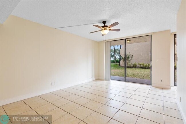 Building Photo - 3550 Blue Lake Dr