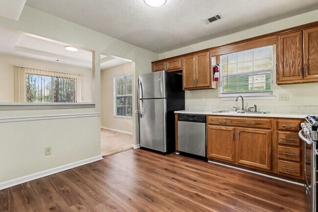 Building Photo - 3BR/2BA on Full Basement in Jonesboro