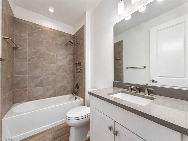 Building Photo - 2295 Marquesa Cir