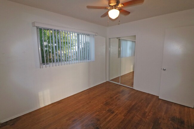 Building Photo - 3/2 house in Clairemont! Fenced in back ya...