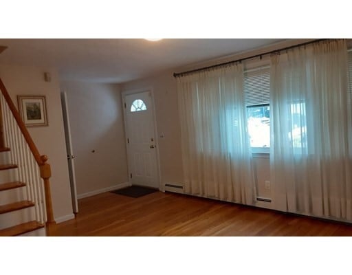 Building Photo - 46 Saybrook St