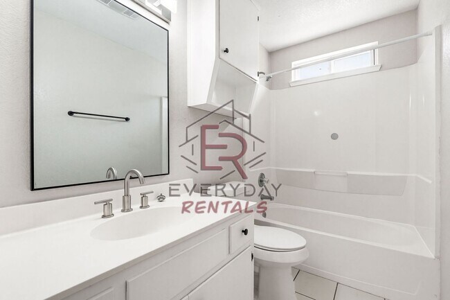 Building Photo - $500 OFF FIRST MONTHS RENT!!