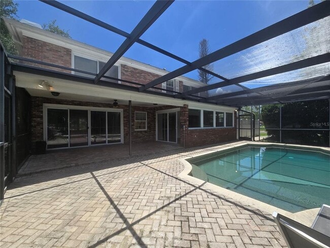 Building Photo - 300 Cypress Creek Cir