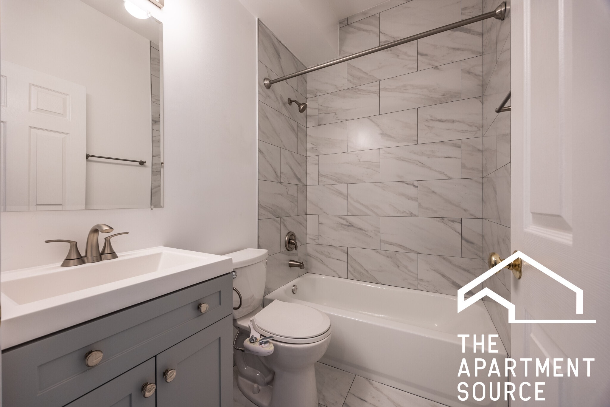 Building Photo - 855 W Erie St