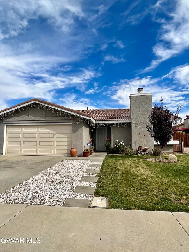 Building Photo - 43770 Santa Rosa Cir