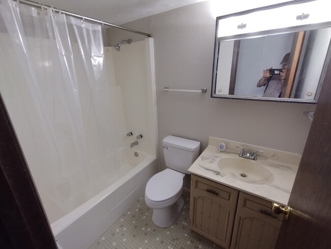 Building Photo - 137 North 45th St Apt 11