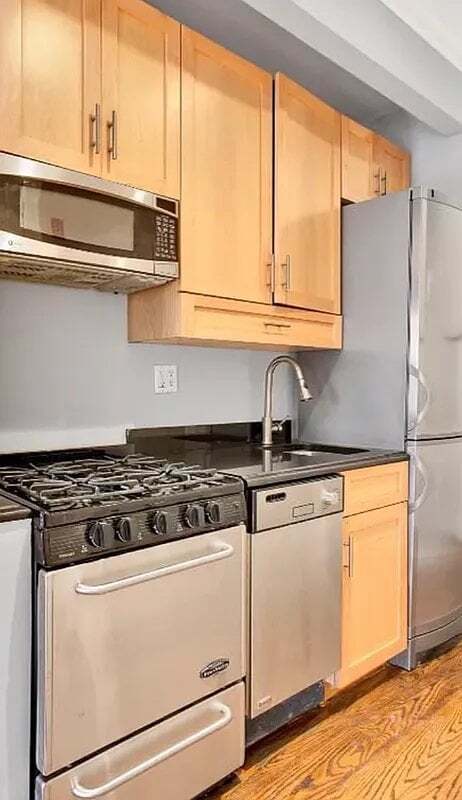 Building Photo - 89 Clinton St