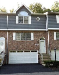 Building Photo - 2630 Birchwood Ln
