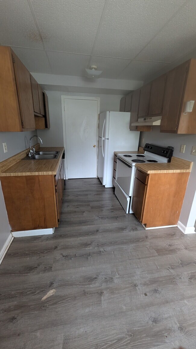 Building Photo - 430 Britton Ave