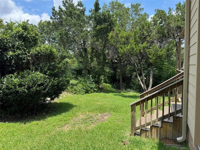 Building Photo - 10913 Sans Souci Pl
