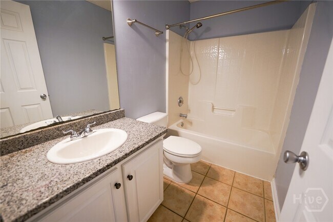 Building Photo - 248 Silver Brook Cir