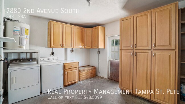 Building Photo - ***Beautiful St Pete Waterfront Home***