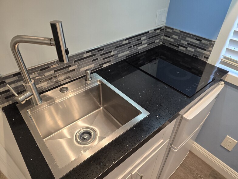 Building Photo - 2968 Olympic View Dr