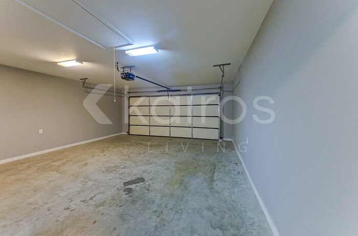 Building Photo - 706 Hickory Ave